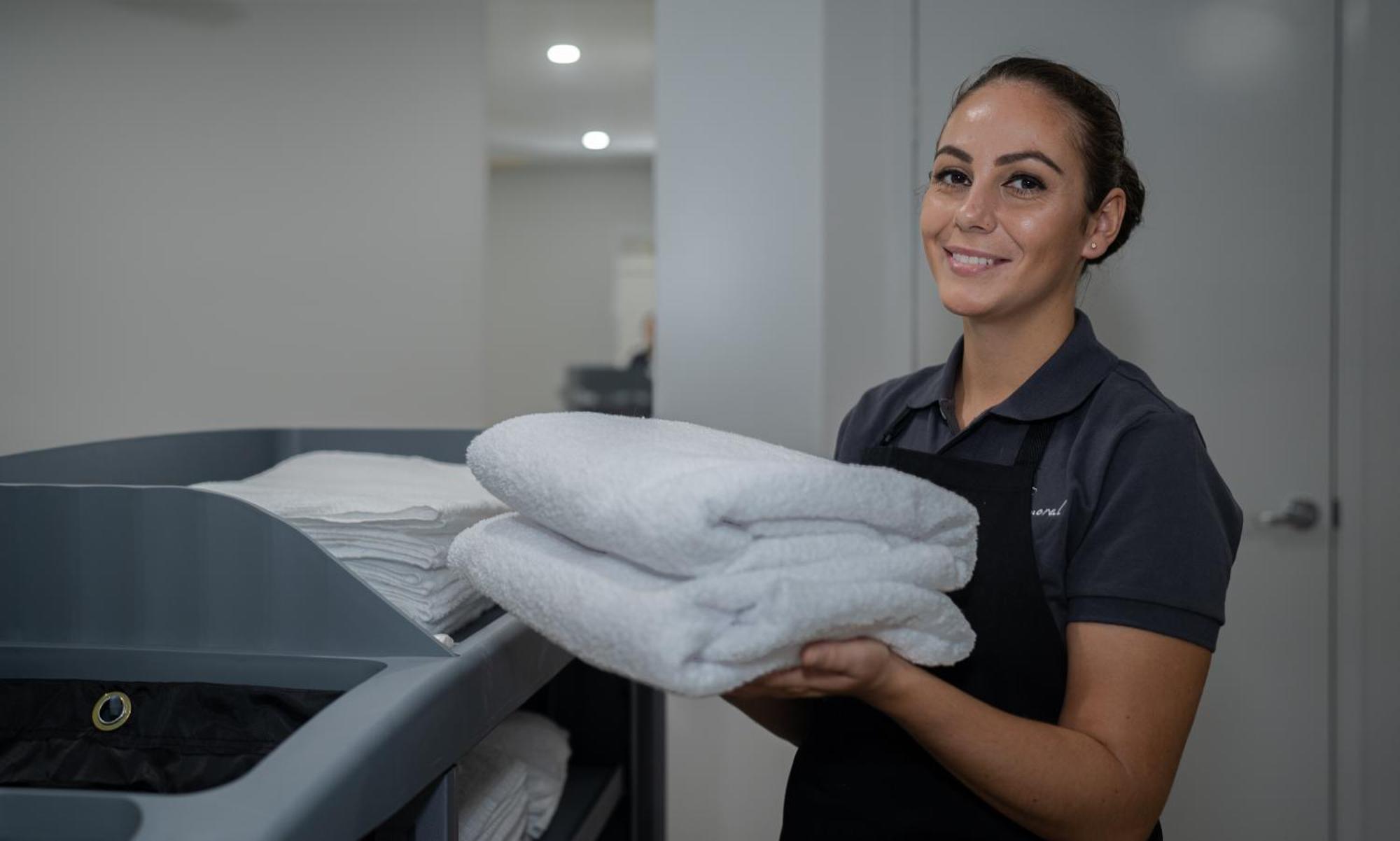Belmoral Corporate Suites (Adults Only) Townsville Exterior photo